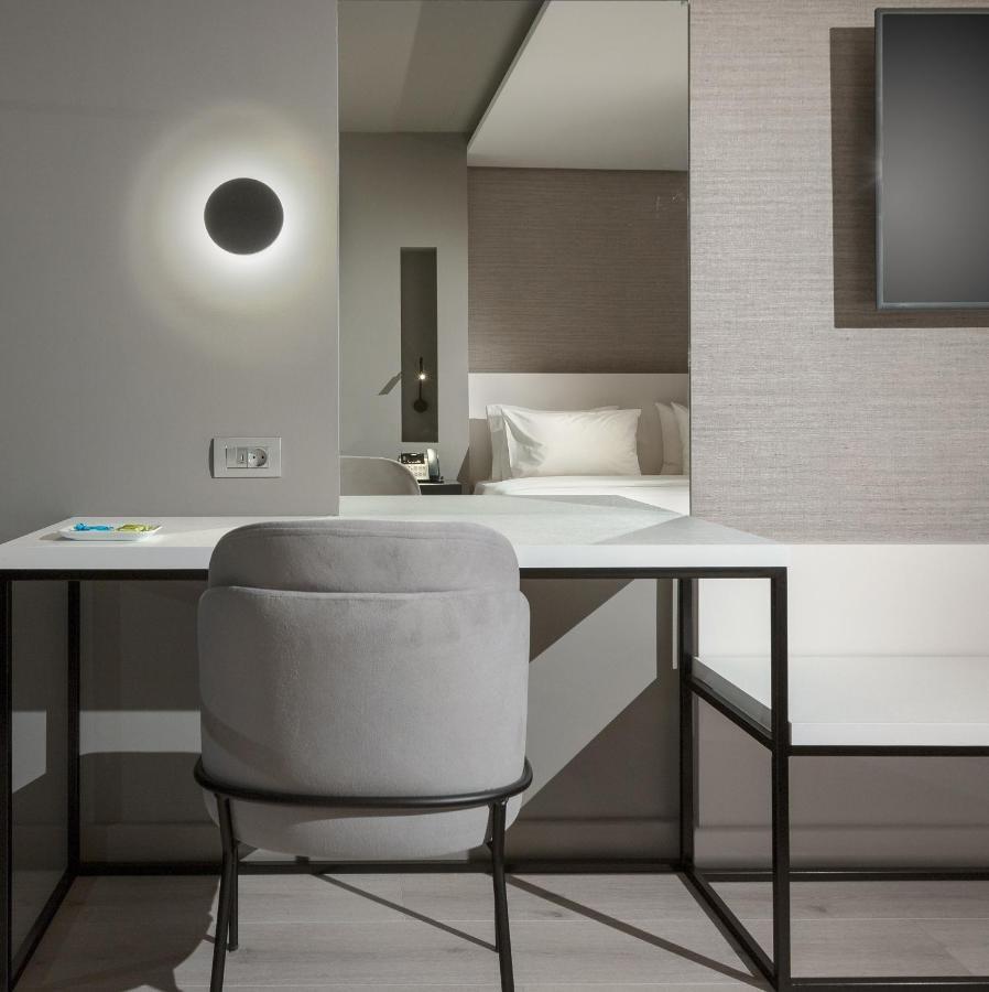 Ivis 4 Boutique Hotel Афіни Екстер'єр фото