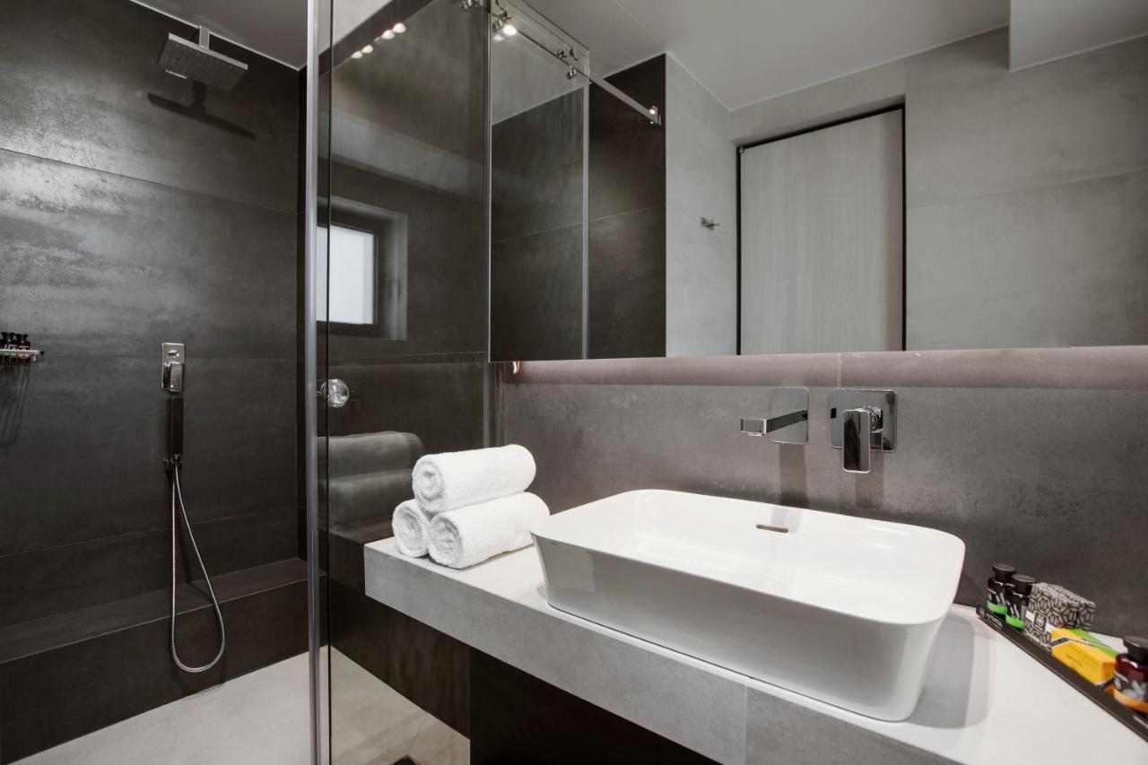 Ivis 4 Boutique Hotel Афіни Екстер'єр фото