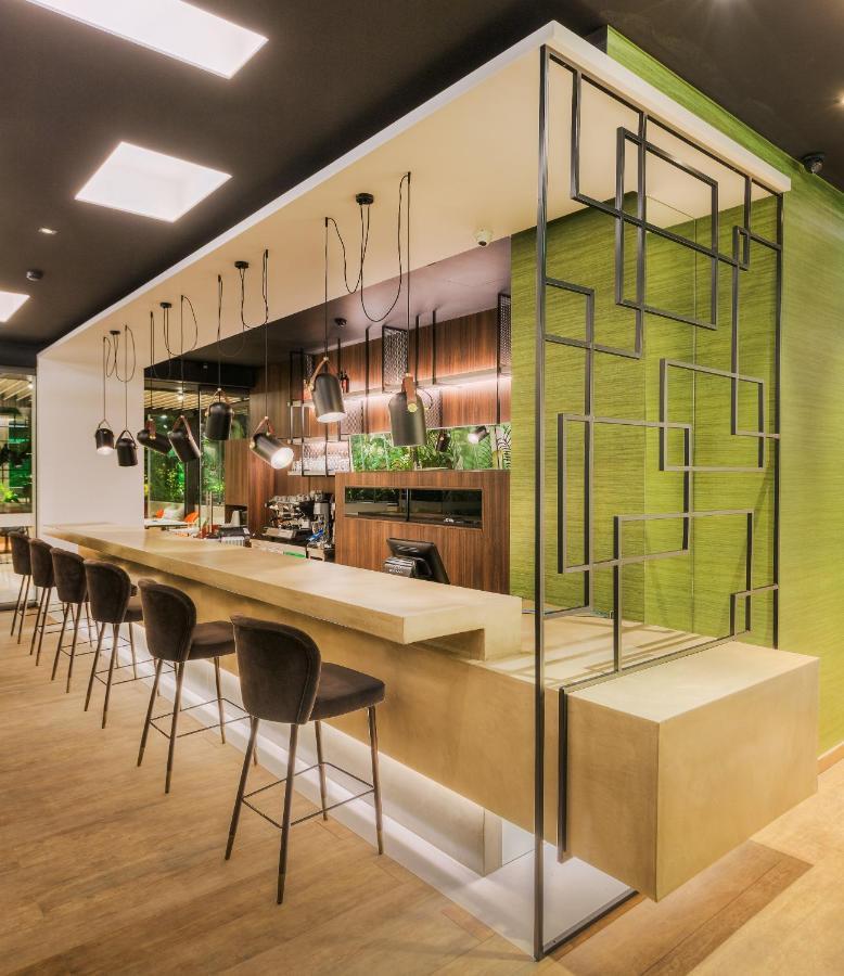 Ivis 4 Boutique Hotel Афіни Екстер'єр фото